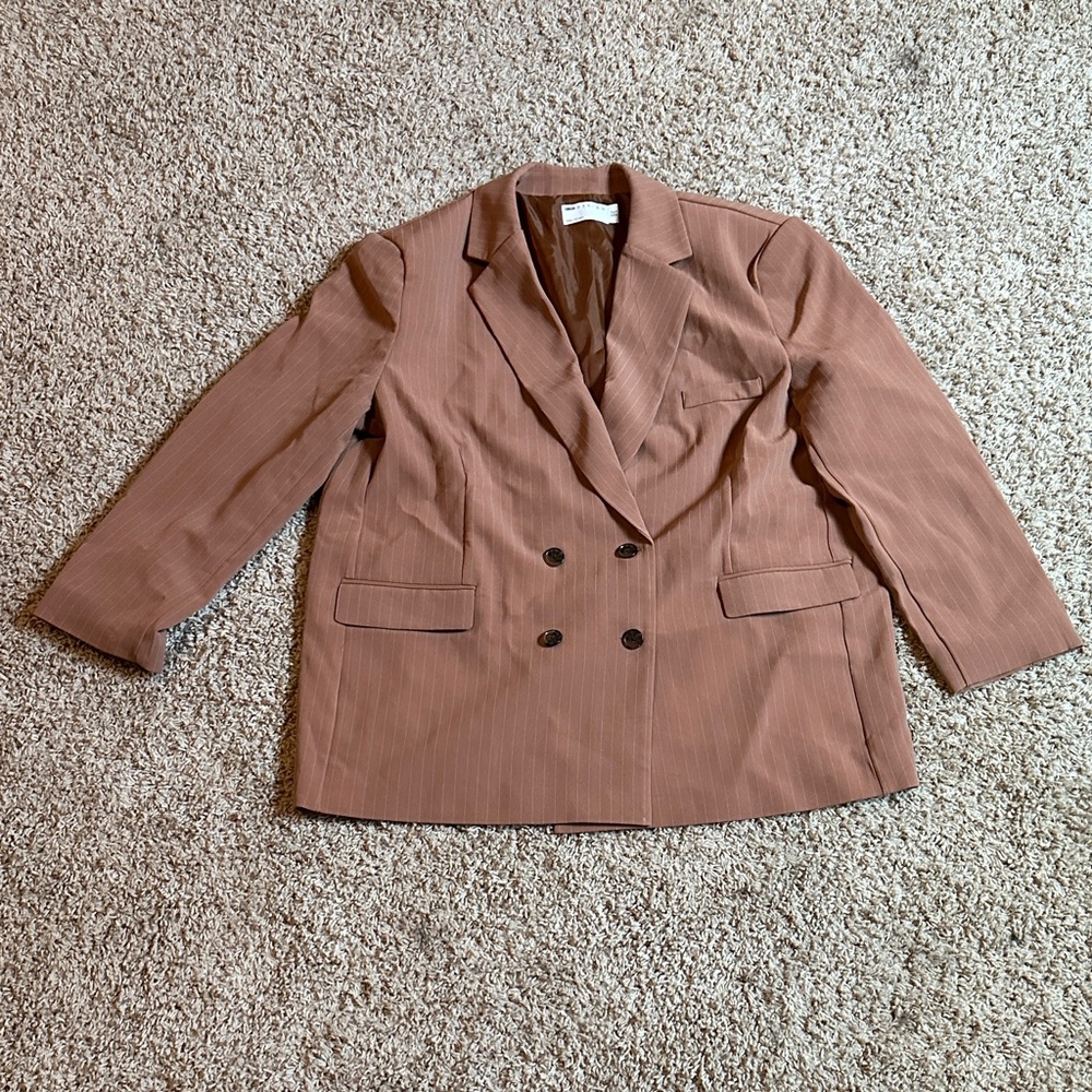 Women’s Oversized Brown Double-Breasted Pinstripe Blazer